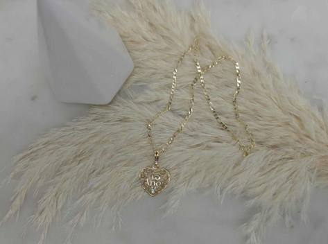 15 Años Necklace